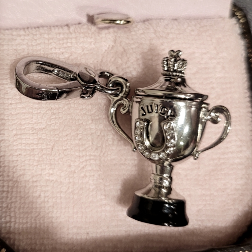 JUICY COUTURE TROPHY CHARM 🏆